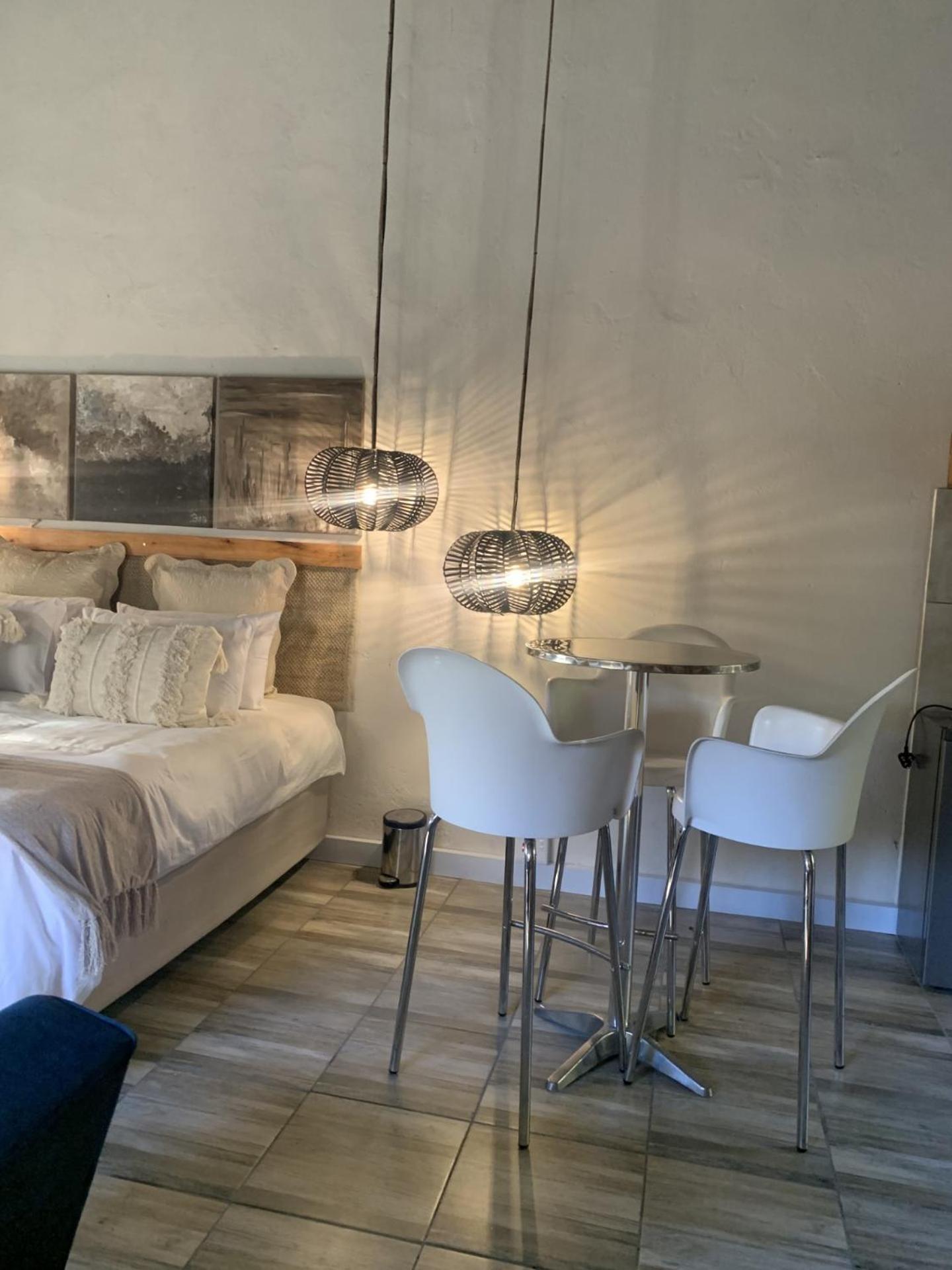 Sunset Guesthouse And Venue Cullinan Meule Ngoại thất bức ảnh