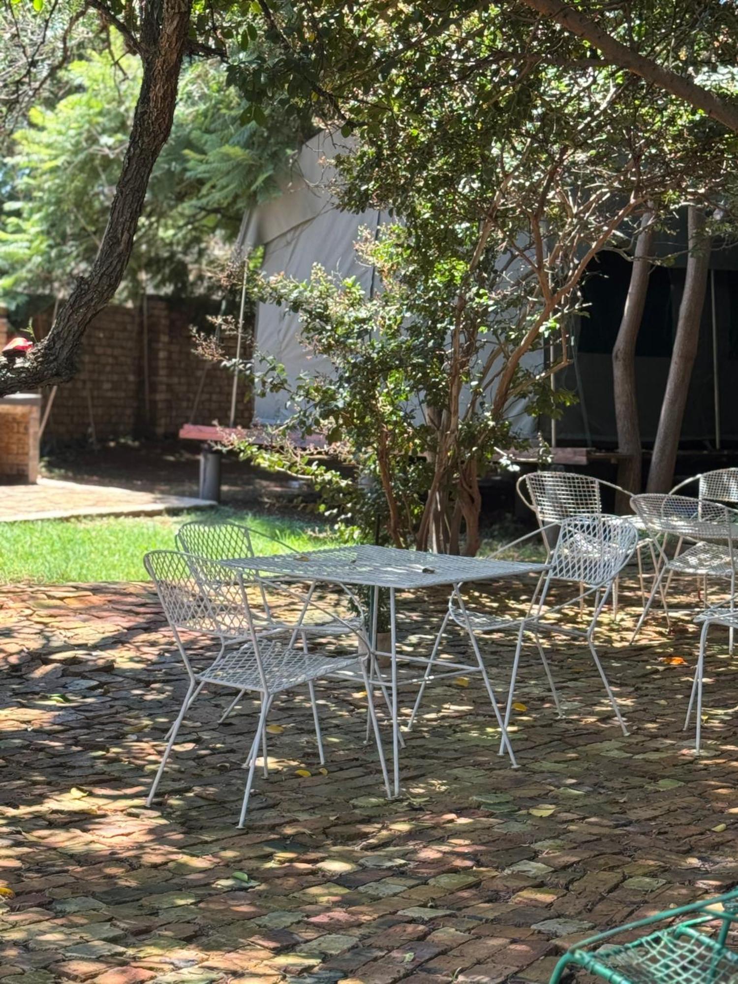 Sunset Guesthouse And Venue Cullinan Meule Ngoại thất bức ảnh